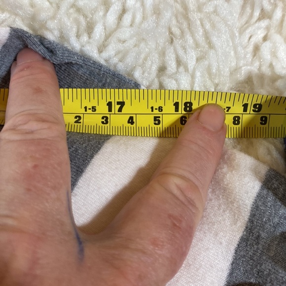 GAP THE BOWERY SUPER SOFT GRAY WHITE STRIPED LONG SLEEVED TEE SHIRT Size… - Picture 6 of 10